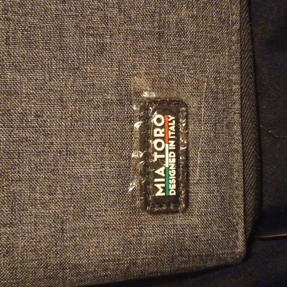 Designed in Italy - Picture 2 of 4